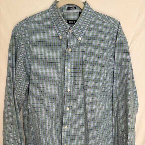 IZOD COMFORT LONG SLEEVE PLAID BUTTON DOWN SHIRT - Picture 1 of 3